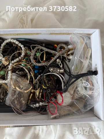 Лот бижута здрави и за поправка Mistery Box, снимка 2 - Бижутерийни комплекти - 54172746