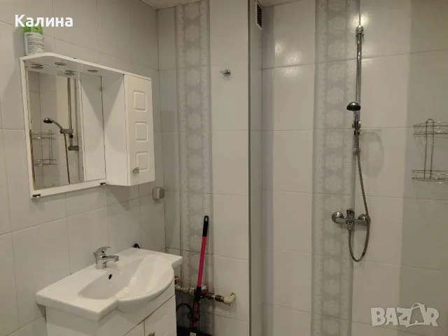 Просторен апартамент в центъра, снимка 8 - Апартаменти - 55622610