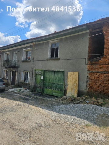 Продавам двуетажна къща в с.Борима, снимка 3 - Къщи - 54714750