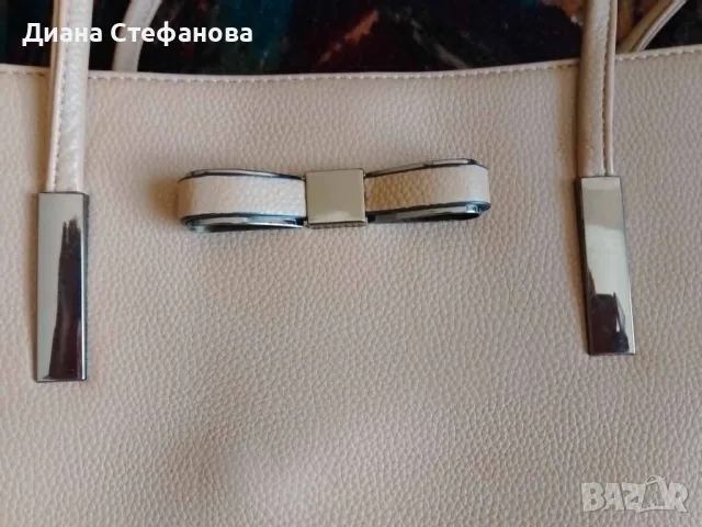 Голяма елегантна дамска чанта, снимка 3 - Чанти - 55314539