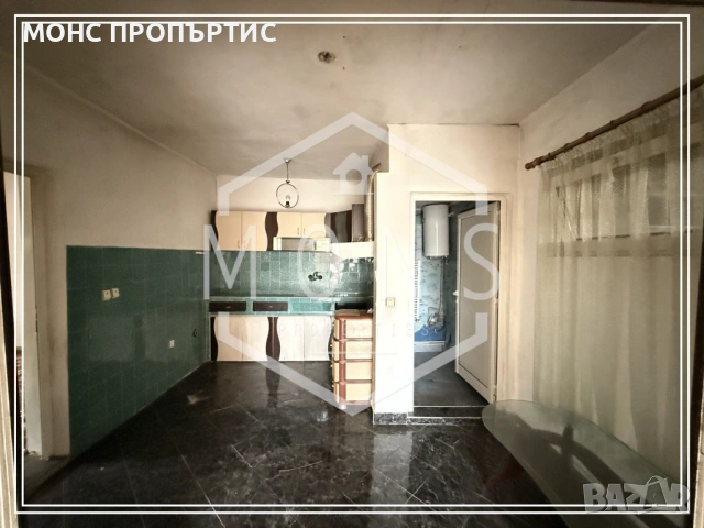 Многофамилен имот с две къщи и самостоятелна трета сграда в гр. Севлиево, обл. Габрово., снимка 4 - Къщи - 54055368