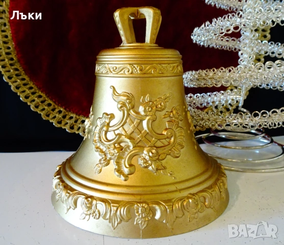 Немска музикална камбана,механична латерна.