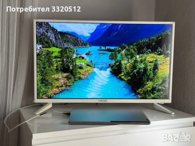 Starlight 32DM3500W телевизор с бял корпус