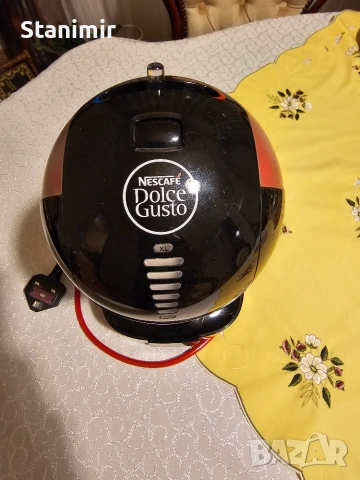 Кафе машина  Nescafe Dolce Gusto, снимка 2 - Кафемашини - 55102286