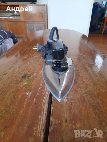 Стара електрическа ютия #2, снимка 3 - Антикварни и старинни предмети - 54345861