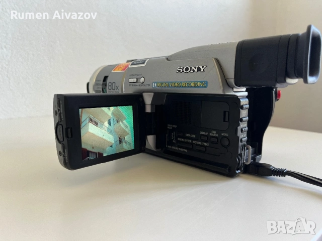 Sony DCR-TRV110E Digital8 видеокамера – напълно работеща, снимка 3 - Камери - 54849024
