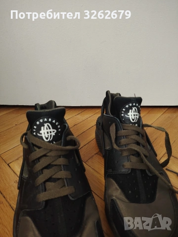 Nike air huarache оригинални размер 44, снимка 3 - Спортни обувки - 55047177