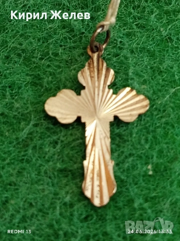 Сребърен медальон кръст подходящ аксесоар за ежедневието 27975