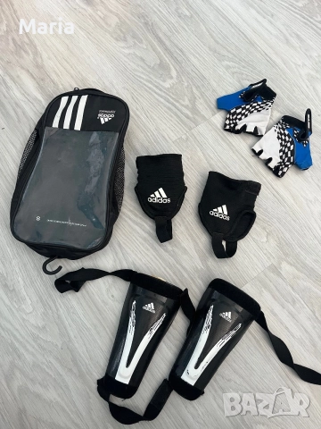 Adidas комплект футболни кори S + протектори за глезени + калъф