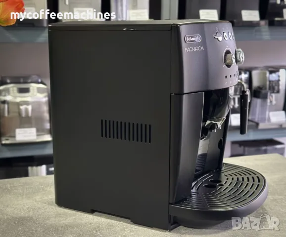 Кафемашина DeLonghi Magnifica ESAM 4000, снимка 8 - Кафемашини - 55629693