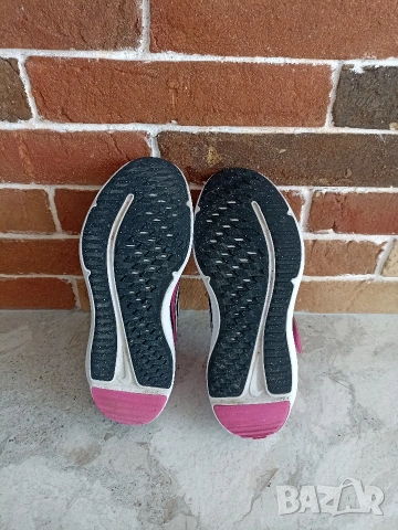Детски маратонки Nike, снимка 4 - Детски маратонки - 54514890