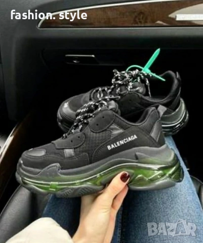 Нови унисекс кецове Balenciaga triple s , снимка 2 - Маратонки - 54945043