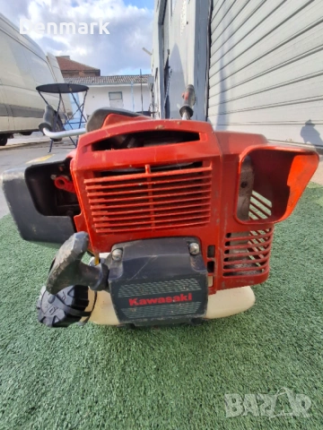 Бензинов тример Kawasaki TJ 46 E, снимка 3 - Градинска техника - 54896273