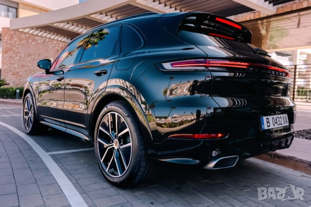 Porsche Cayenne E-Hybrid 2025, снимка 4 - Rent a car - 54834085