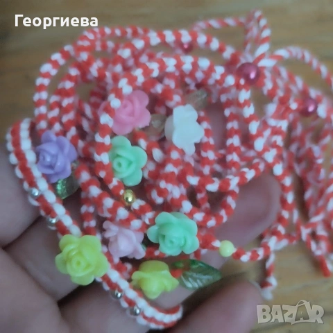 мартеници , снимка 2 - Български сувенири - 54941890