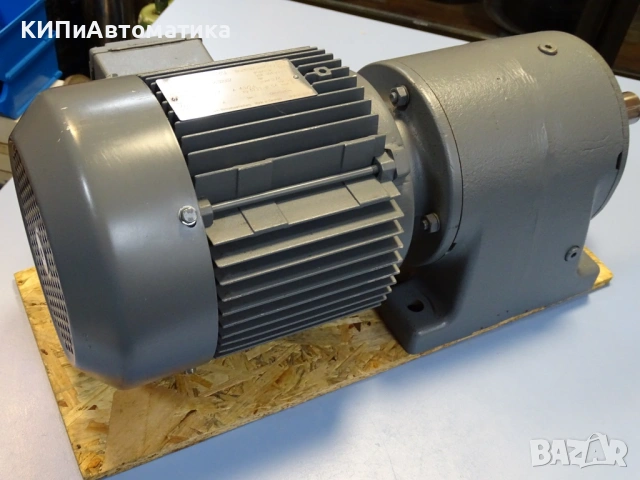 мотор редуктор SEW-EURODRIVE R60DT90S4 Helical Gear Box Motor 1.1kW, снимка 7 - Резервни части за машини - 54580031