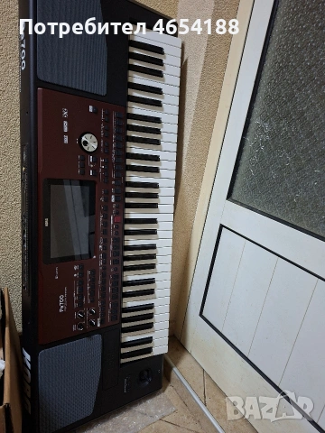 Korg Pa 700