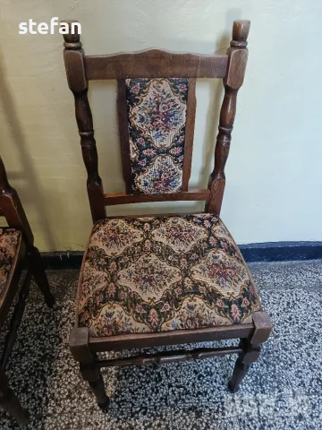 Два броя дървени столове , снимка 2 - Столове - 55299116