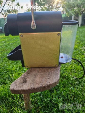 Продавам оригинална кафе машина Nespresso , снимка 9 - Кафемашини - 54825813