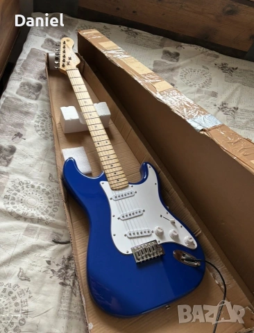 Електрическа китара Fender Stratocaster Made in USA – синя, снимка 2 - Китари - 55246153
