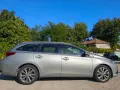 Продавам Toyota Auris, снимка 2