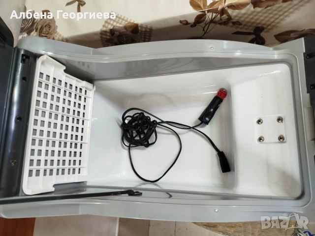 Хладилна чанта WAECO 12V , снимка 10 - Хладилни чанти - 54058021