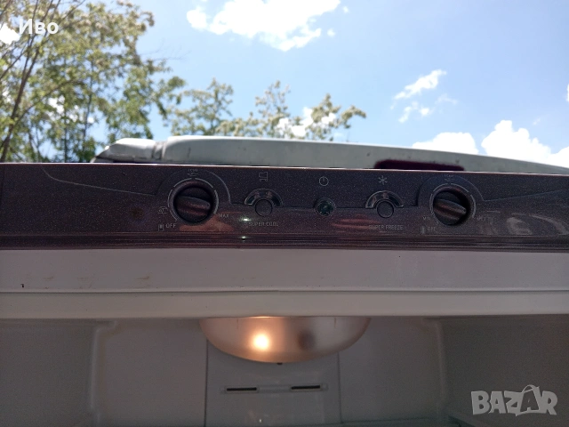 Голям хладилник с фризер " Hotpoint" 190/70/70см с "No frost" система! Спешно и изгодно!, снимка 4 - Хладилници - 54669131