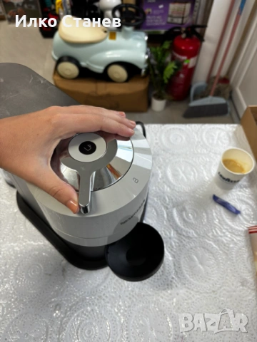 Кафемашина Nespresso, снимка 3 - Кафемашини - 54922203