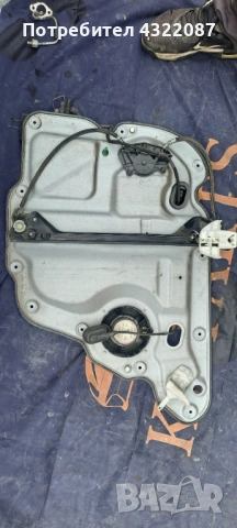 Стъклоповдигач за Volkswagen Touran II 2011-2015 1.6 TDI 105к.с., снимка 3 - Части - 54590436