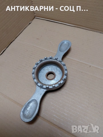 Соц Стара Ръчна Машинка Затварачка За Буркани. НОМЕР 772., снимка 4 - Антикварни и старинни предмети - 54169204