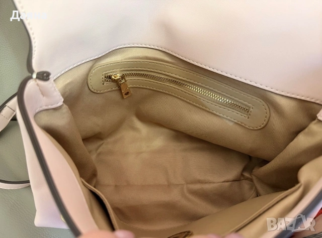 Оригинална чанта Moschino, снимка 6 - Чанти - 54544656
