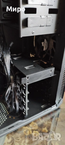 Компютърна кутия (PC Case) Corsair Carbide 200R, снимка 8 - Захранвания и кутии - 54442488