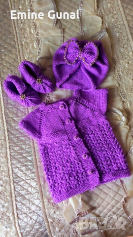 Плетени бебешки дрехи 