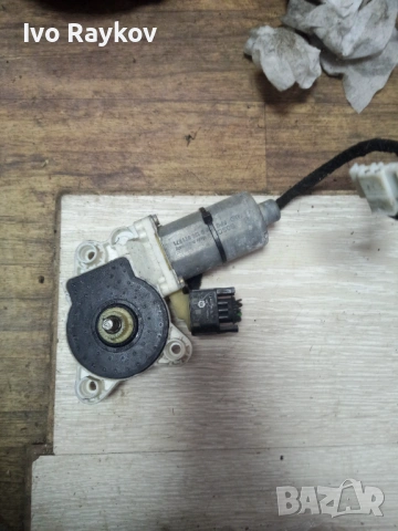 Стъклоповдигач Mercedes E-Class W211 Преден Десен , A2118203042, снимка 7 - Части - 51007351