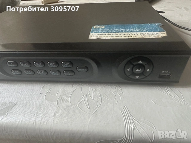 DVR Hikvision DS 7204 HVI ST, снимка 3 - Комплекти за видеонаблюдение - 54494639