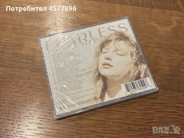Taylor Swift Fearless подписано сд запечатано. , снимка 2 - CD дискове - 55176591