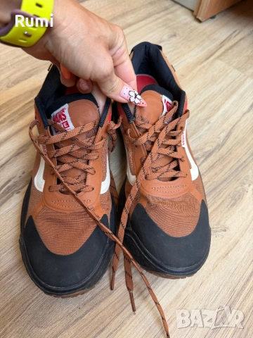Оригинални  маратонки Vans MTE Ultrarange Neo Vr3   ! 43 н, снимка 2 - Маратонки - 51724896