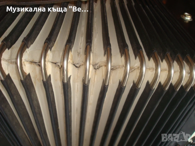 Акордеон Велтмайстер Стела 60 баса, снимка 5 - Акордеони - 55267284