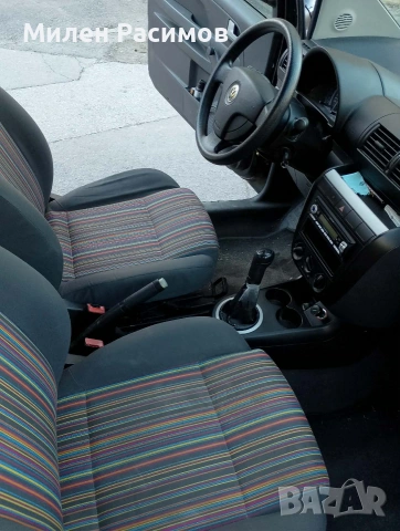 Volkswagen Fox 1.2 55 к.с., снимка 8 - Автомобили и джипове - 54528024