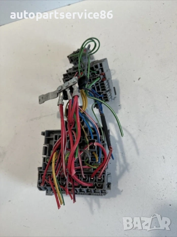 Кутия за предпазители за Volvo XC90 2.4D 185HP D5 (2007) 8690698, снимка 3 - Части - 54020702