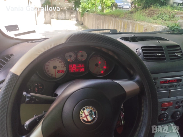 Alfa Romeo GT 1,8 16 V, снимка 9 - Автомобили и джипове - 54738702
