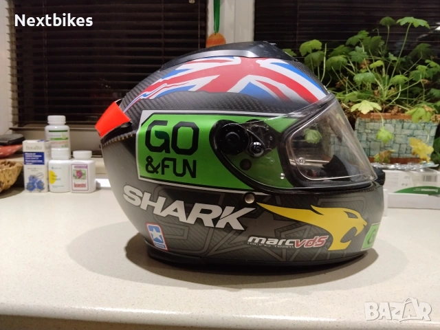 Shark carbon speed -R каска мотоциклет, снимка 3 - Аксесоари и консумативи - 54072203