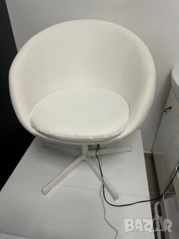 Офис стол ikea skruvsta, снимка 4 - Столове - 54277158