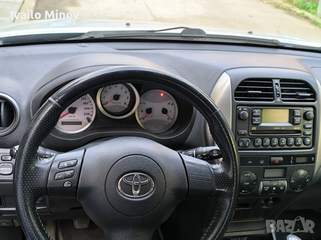 toyta rav4 2.0 бензин 150кс, снимка 18 - Автомобили и джипове - 54361729