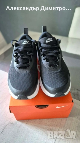 Дамски маратонки Nike , снимка 3 - Маратонки - 54441663