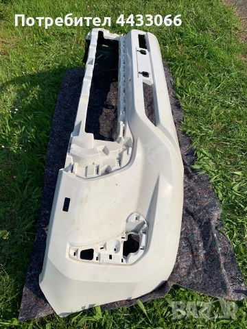 Toyota Hilux предна броня , снимка 2 - Части - 54273469