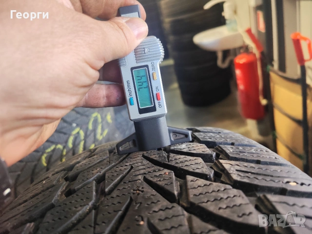 4бр. зимни гуми 235/55/19 Nokian, снимка 2 - Гуми и джанти - 54482452