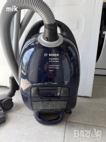 Прахосмукачка Bosch, снимка 3 - Прахосмукачки - 54503103
