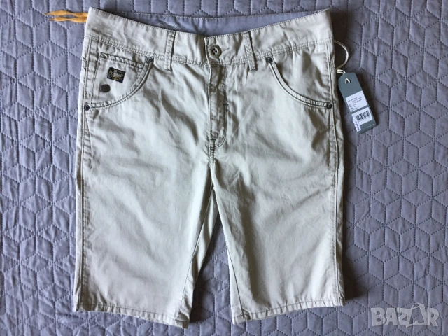 G-Star Raw три модела оригинални нови дамски къси панталони, снимка 9 - Къси панталони и бермуди - 54378025