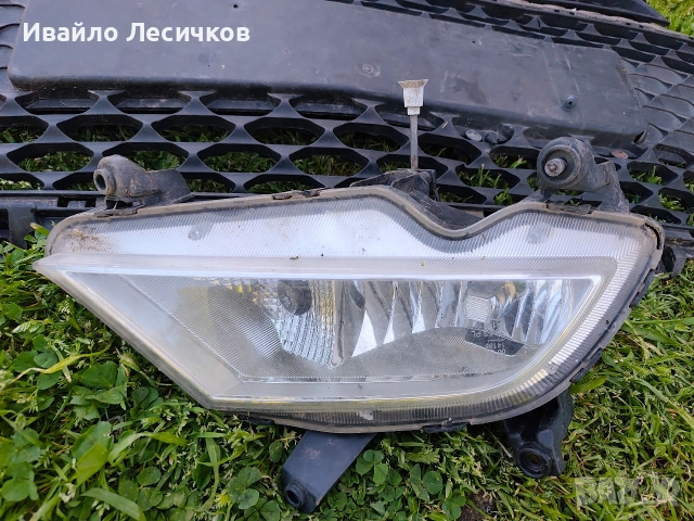 Декоративна решетка предна броня , снимка 2 - Части - 54330421